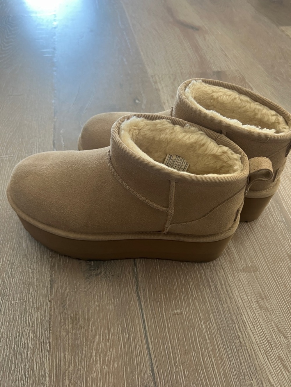 Ugg classic ultra mini platform
